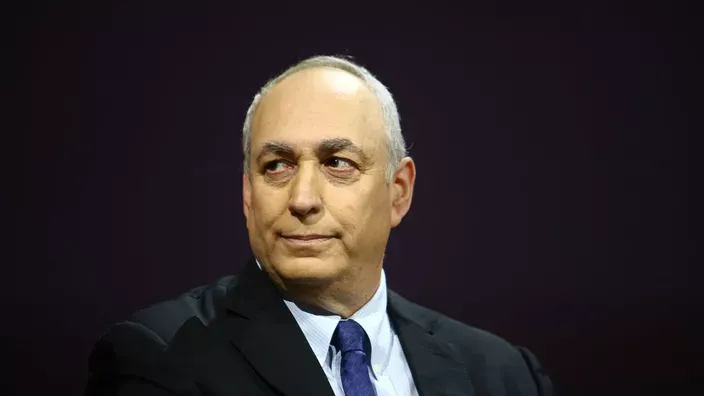 Radio J. Hemi (fils de Shimon Peres) co-fondateur de Pitango Venture Capital (Israël).