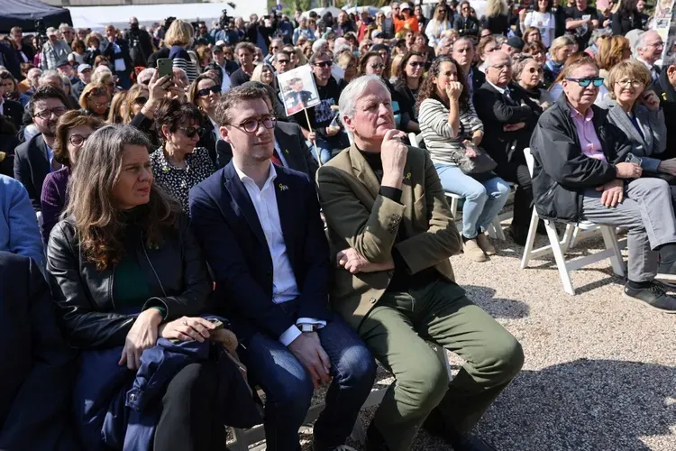 Michel Barnier a fait preuve d’une grande empathie en se rendant au chevet des Israéliens meurtris peu après le massacre du 7 octobre 2023.