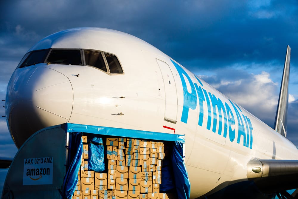 Parqué en Israël, Amazon possède désormais son 1er avion cargo.