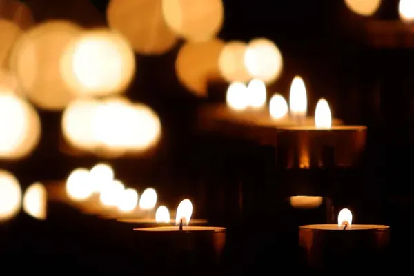 la mémoire des victimes du Bataclan a été honorée devant le Habimah (Tel Aviv).