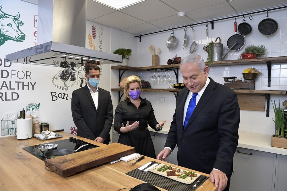 Benjamin Netanyahu a goûté le steak cultivé d’Aleph Farms et « n’a pas senti la différence ».