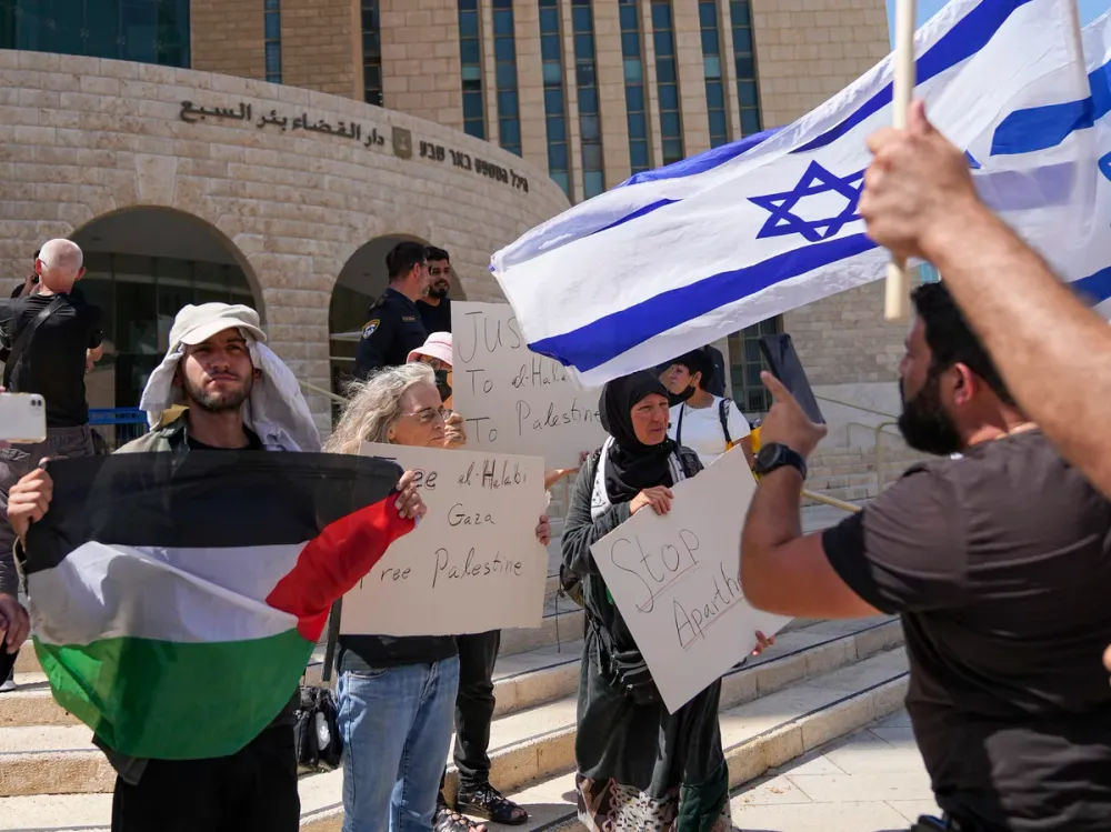 Israël augmente le quota de permis de travail pour les Palestiniens de Gaza.