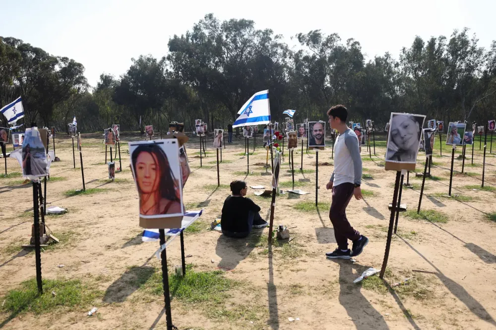 Ali, le photographe maudit par Israël. La photo de Shani Louk, une otage israélo-allemande de 23 ans.