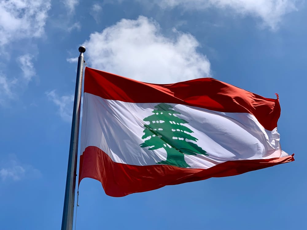 Emmanuel Macron est attendu à Beyrouth. Etat d’urgence décrété.