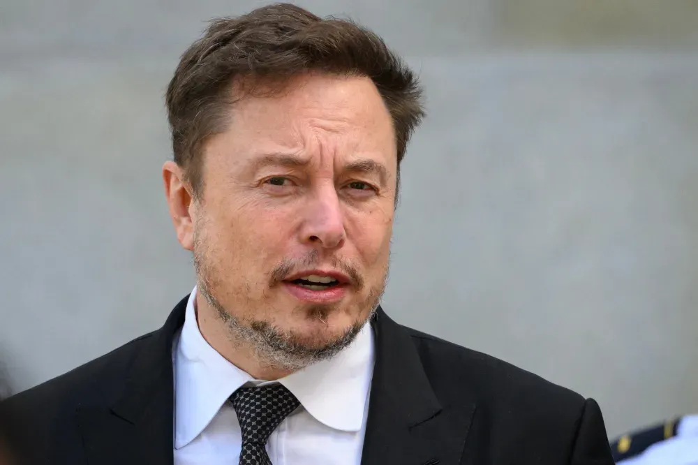 Elon Musk : « Non aux termes antisémites ». Sur Twitter certaines expressions vont entraîner la suspension de comptes.