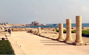 Visitez Césarée, un lieu chargé d’histoire en Israël.