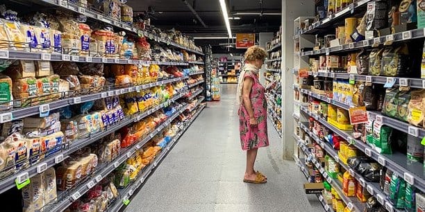 La guerre… Les dépenses par carte bancaire des israéliens sont en baisse.