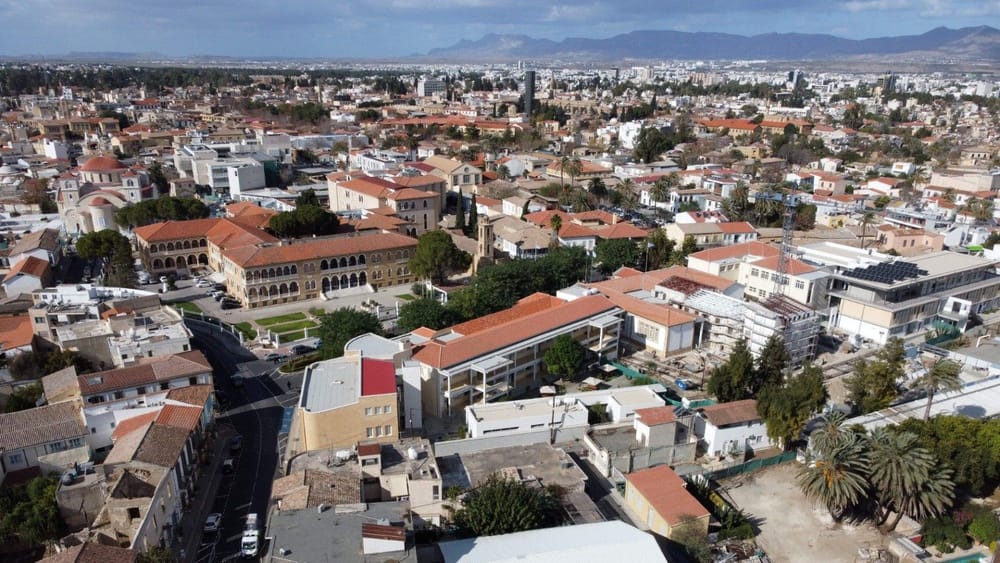 Des milliers d’israéliens ont fuit vers Chypre (250 km des côtes israéliennes).