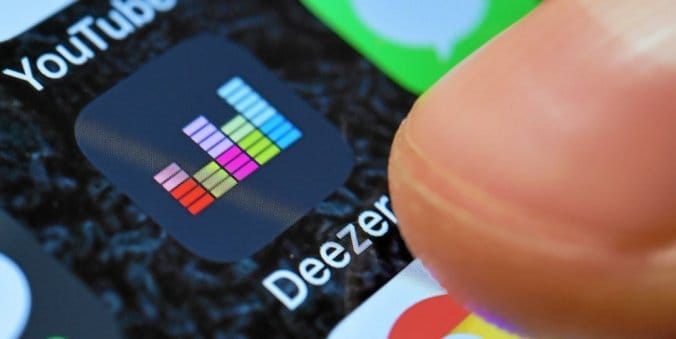 Deezer (France) rachète la startup MUGO (Israël). Technologie « Live Share ».