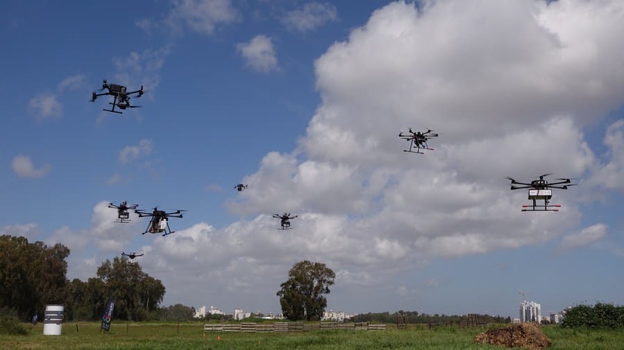 Israël devient le 1er pays autorisant le vol de drones dans l’espace aérien civil.