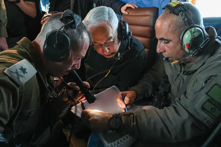 Des photos exceptionnelles. Benjamin Netanyahou a souligné l’importance stratégique de la bataille en cours à Rafah.