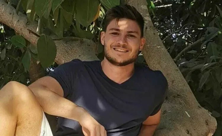 Vivant! Sasha Trufanov, otage qui vient de passer son 29ème anniversaire en captivité.