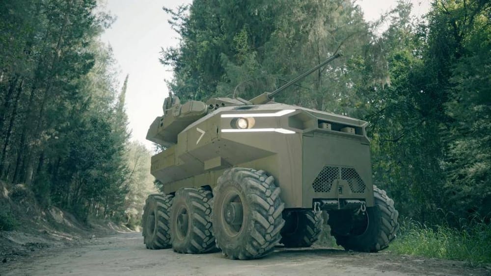Elbit dévoile un véhicule robotique armé qu’Israël testera en 2023.