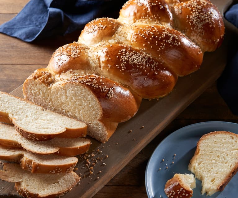 C’Shabbat et c’est bon. Challah végétalienne d’une excellente boulangère Suisse.