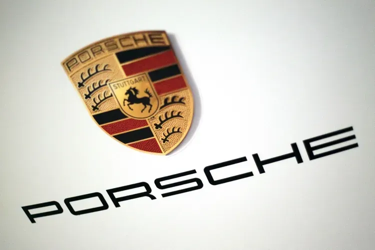 En Israël, le modèle « Porsche Dakar » est vendu €500 000 euros, soit près du double de son prix en Europe.