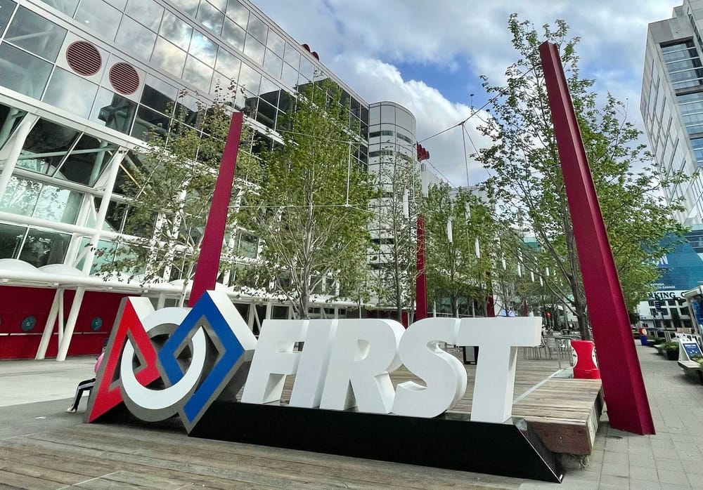 Succès des jeunes candidats israéliens au championnat de robotique FIRST à Houston.