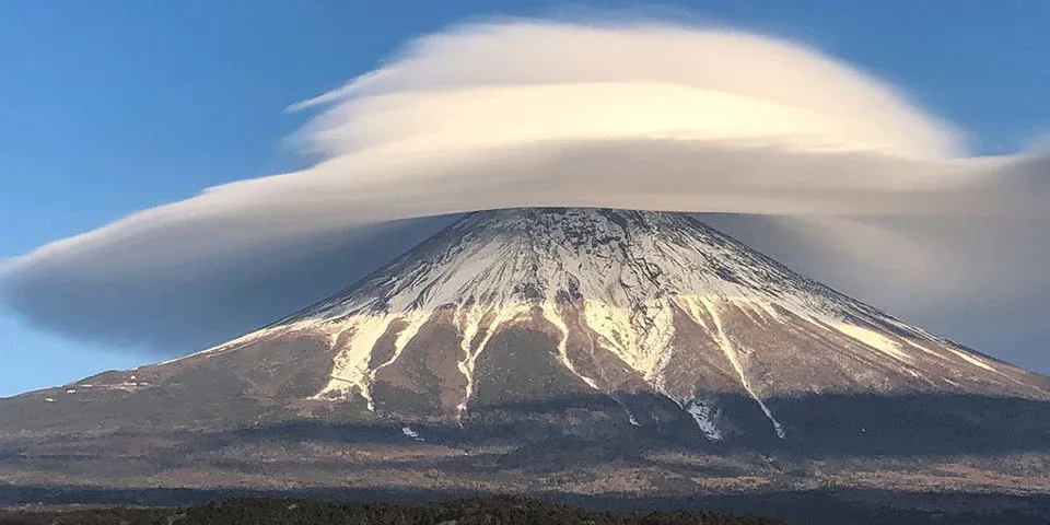 Le mont Fuji est victime de son succès. Les touristes du monde entier, dont des israéliens, affluent, trop nombreux.