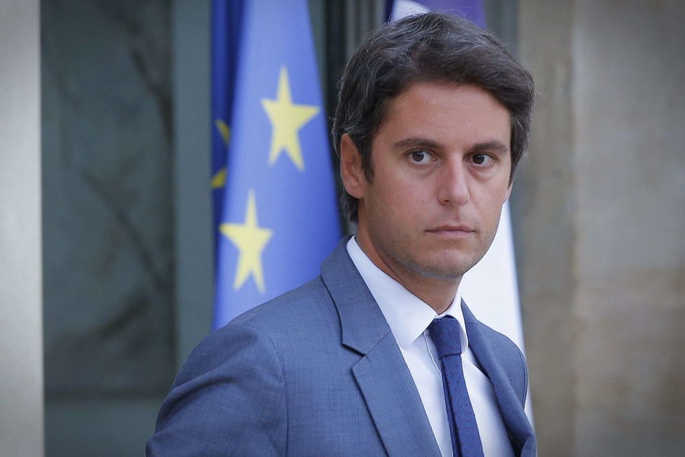 Ynet consacre un article élogieux à Gabriel Attal. « L’étoile montante française lorgne sur la Présidence ».