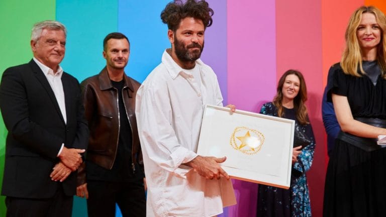 Au Top! Hed Mayner, designer israélien de 34 ans. Prix Karl Lagerfeld au LVMH Prize.