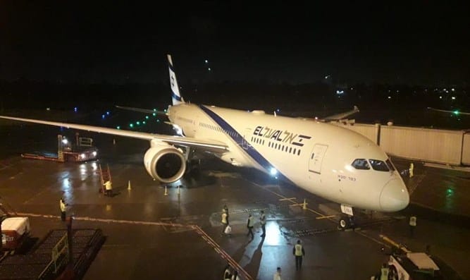 Yaïr Lapid, en visite officielle dans la capitale égyptienne Le Caire.
