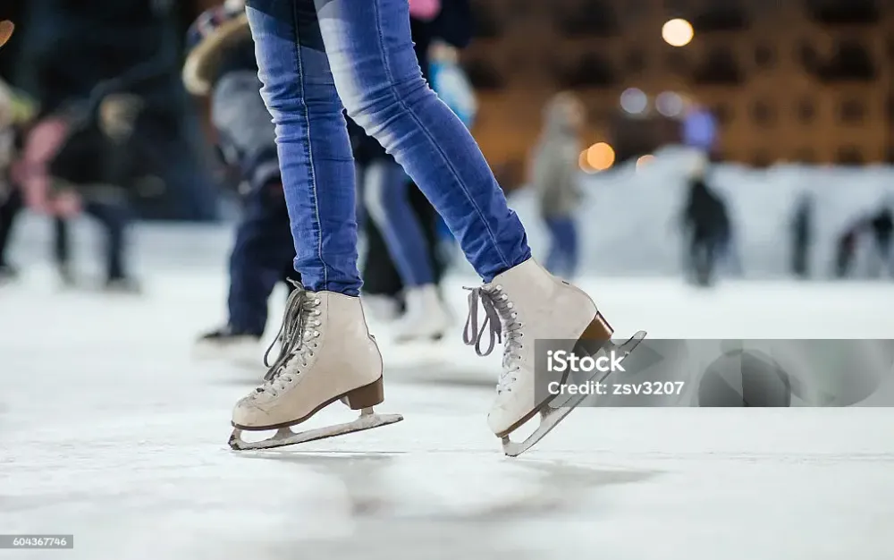 Patin à Glace. Les athlètes professionnels israéliens pratiquent et s’entrainent au « Ice Peaks », Holon
