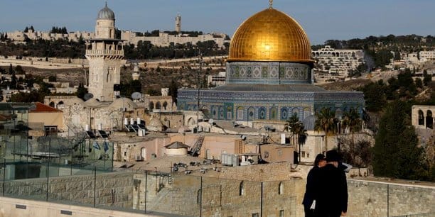 Violence au Moyen-Orient. Pluie de roquettes sur Israël. La Knesset évacuée. Gaza bombardée.