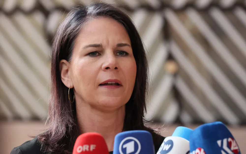 La ministre allemande des Affaires étrangères a secrètement bloqué des transferts d’armes vers Israël.