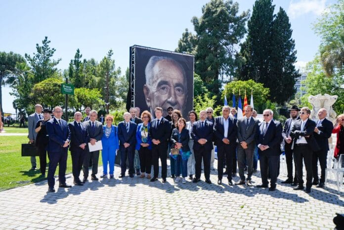 A Nice, une esplanade au nom de l’ancien président israélien Shimon Peres.