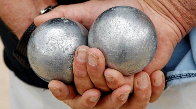 Jouer à la pétanque à Tel-Aviv? Un article sympa de i24News.