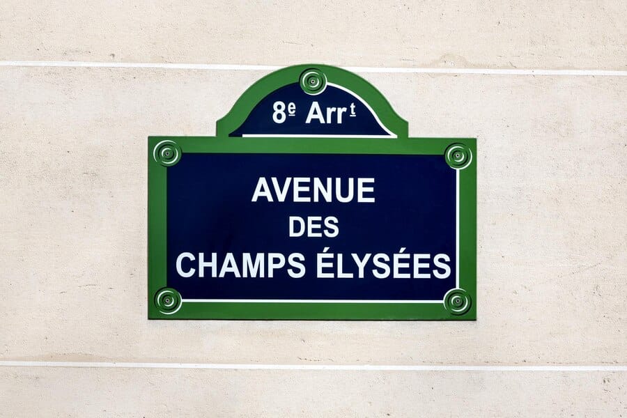 Vu d’Israël. Monoprix, Lidl, Franprix, Aldi, Carrefour, Darty, Decathlon, Boulanger,… ont été visés par les émeutiers.