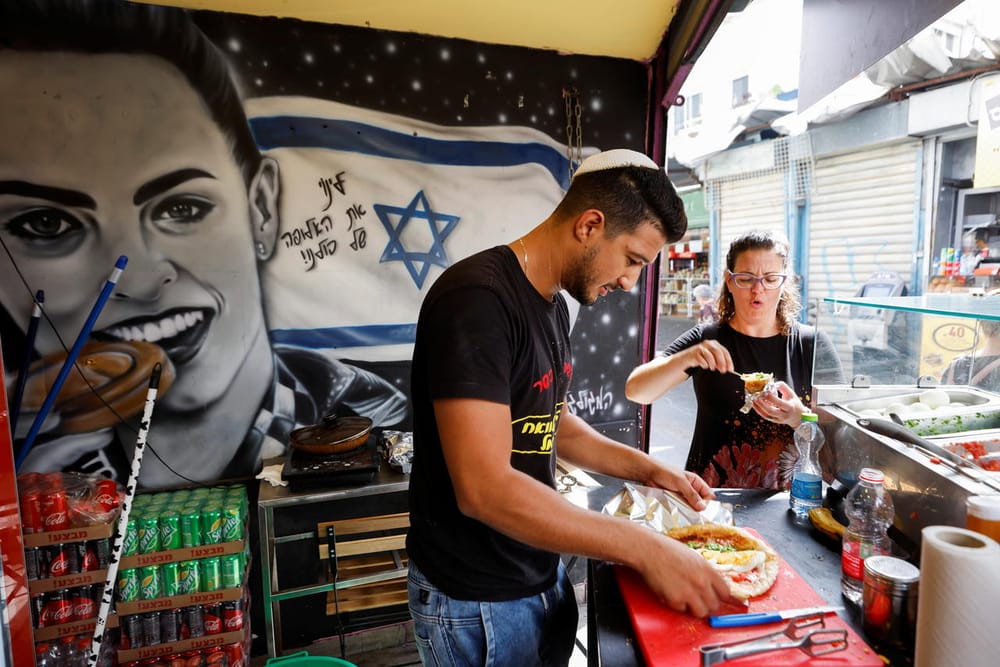 Au Secours! Ron Huldai, le maire de Tel-Aviv veut détruire le Shouk Hakarmel.