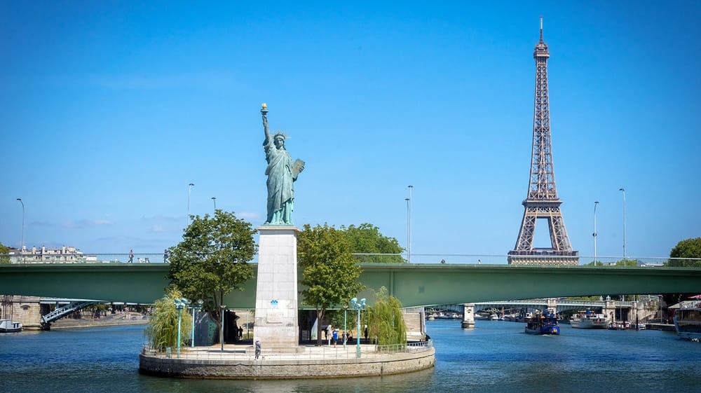 Etonnant. Le député Raphaël Glucksmann demande aux USA de rendre la Statue de la Liberté à la France.