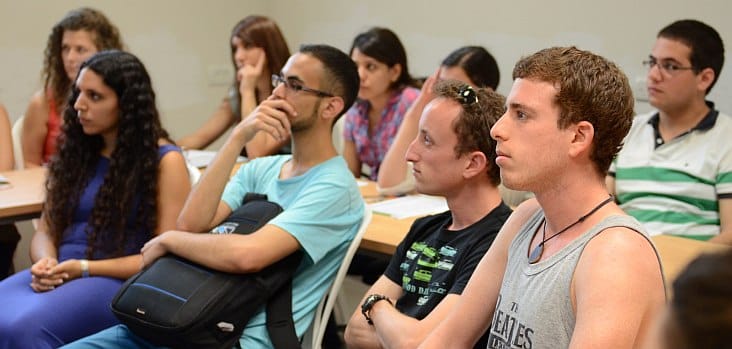 En Israël, agrandissement et rénovation des hôpitaux psychiatriques.