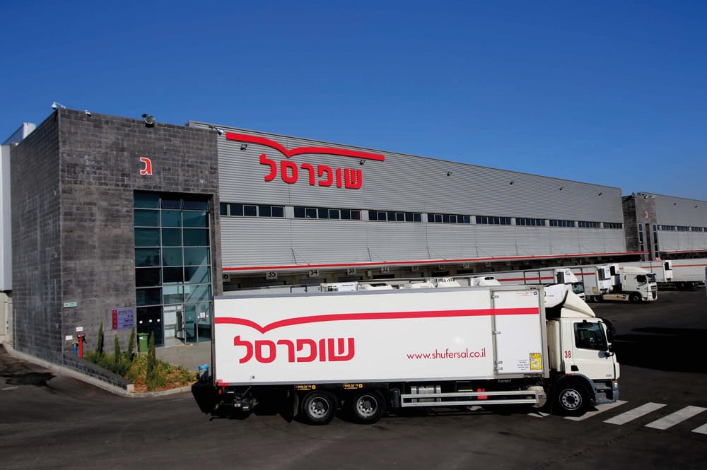 Shufersal, la plus grande chaîne de supermarchés d’Israël adopte le système SaverOne pour ses livraisons.