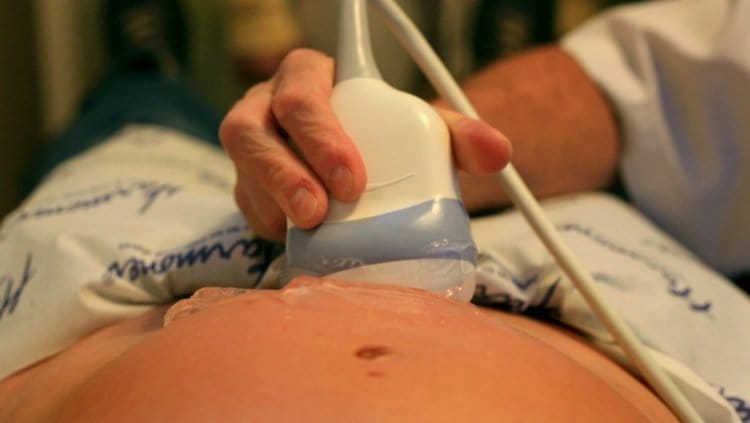 Des chercheurs israéliens créent une échographie prénatale de routine qui décèle les signes précoces de l’autisme.