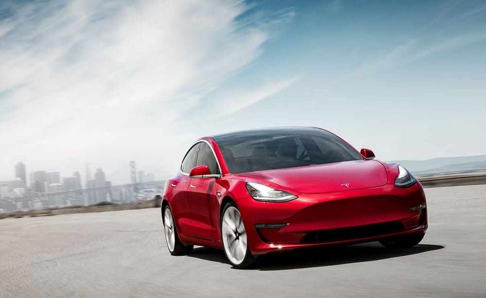 Tesla en Israël. Sympa! Le prix du Crossover de luxe est de 446 000 shekels.