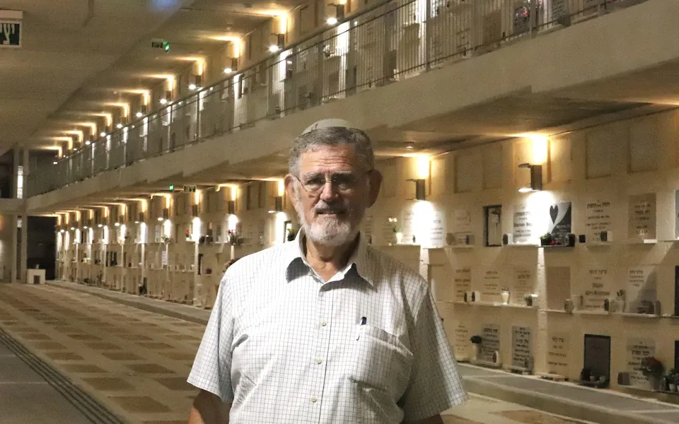 Israël s’attaque à la pénurie de tombes avec un énorme mausolée souterrain high-tech.