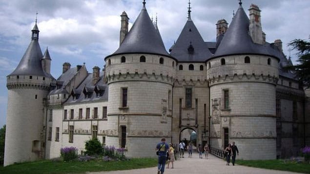 Crises, guerres, décapitations, … L’histoire de France est tout sauf un long fleuve tranquille.