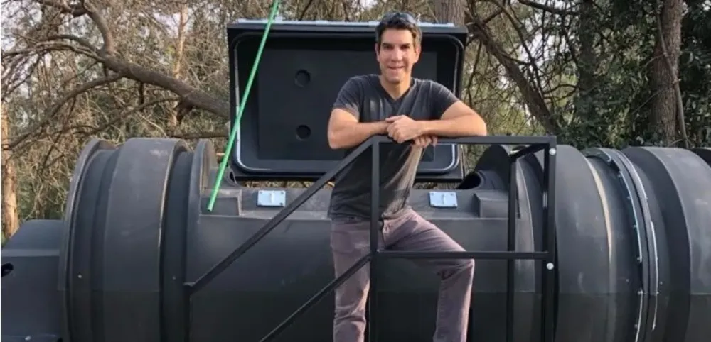 C’Israël. Erez Wolf et son Ecodrum. Tansformer les déchets organiques en compost.
