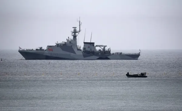 Soutenir Israël. Le Royaume-Uni enverra des avions de surveillance et deux navires de la Royal Navy en Méditerranée.