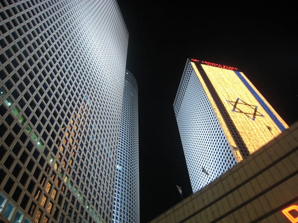 Lune de miel entre Israël et le Japon. Hausse des échanges touristiques et succès des vols directs entre les deux pays.