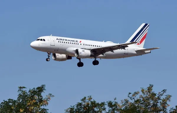 AIR FRANCE : « Des mesures permettant aux clients de reporter ou d’annuler leur voyage vers Tel-Aviv sans frais ».