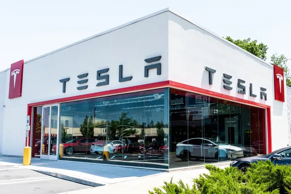 C’Israël. Le Model Y de Tesla, succès mondial. Un coup de maître d’Elon Musk.
