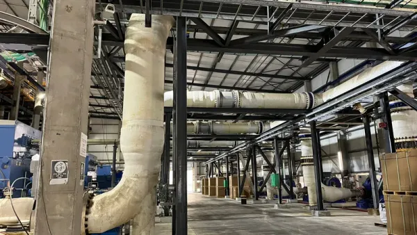Des Corses visitent la plus grosse usine de désalinisation d’eau de mer d’Israël.