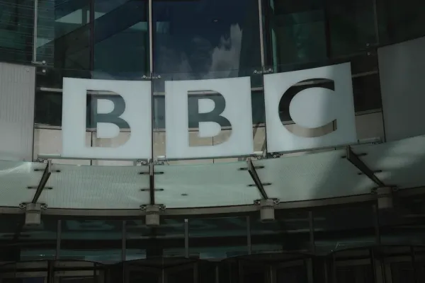 Israël a appelé la BBC à changer sa politique et à qualifier le Hamas de groupe terroriste.