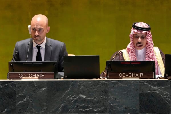 Le ministre français des Affaires étrangères, Jean-Noël Barrot, au coeur d’une bataille diplomatique à l’ONU.