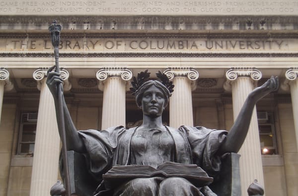 Des administrateurs antisémites de Columbia University virés.