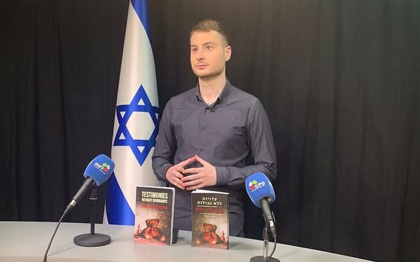 Alon Penzel, 23 ans, a écrit Testimonies Without Boundaries [Témoignages sans frontières].