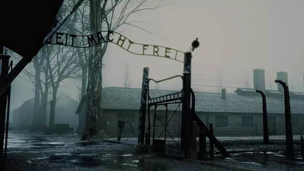 Le musée d’Auschwitz dévoile la reconstitution numérique du camp allemand.