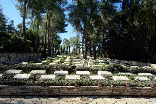 En Israël, 698 personnes sont décédées des suites du Covid-19.